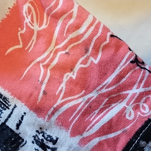 Graphic Print Zip-Up Top - Picture 10 of 12